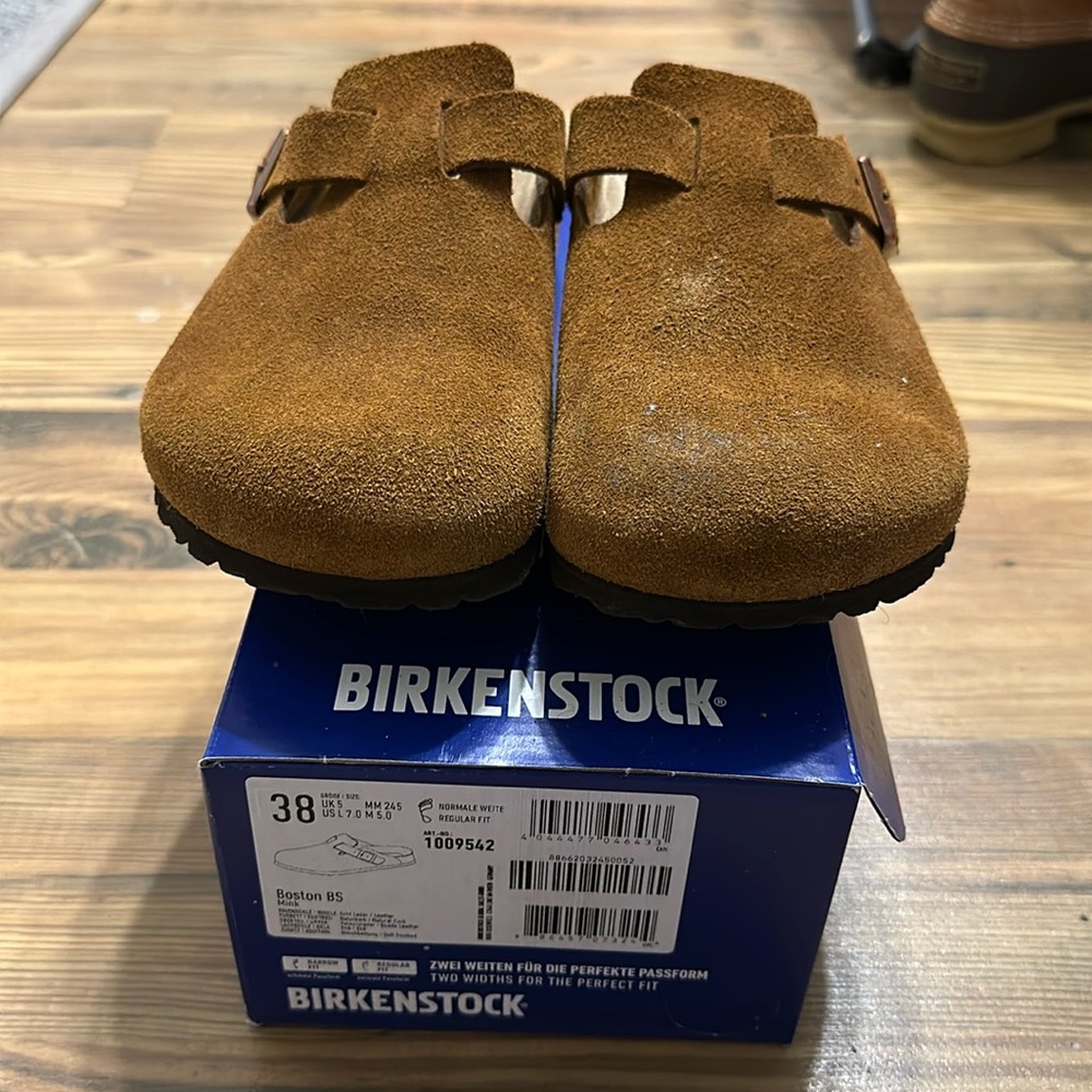 Boston Birkenstocks in Mink